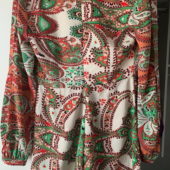 Super cute romper for spring and summer! - Picture 3 of 6